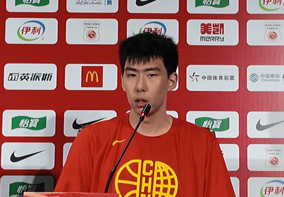 徐昕：我们比分领先后自己没咬住强度，没有续上我们的得分
