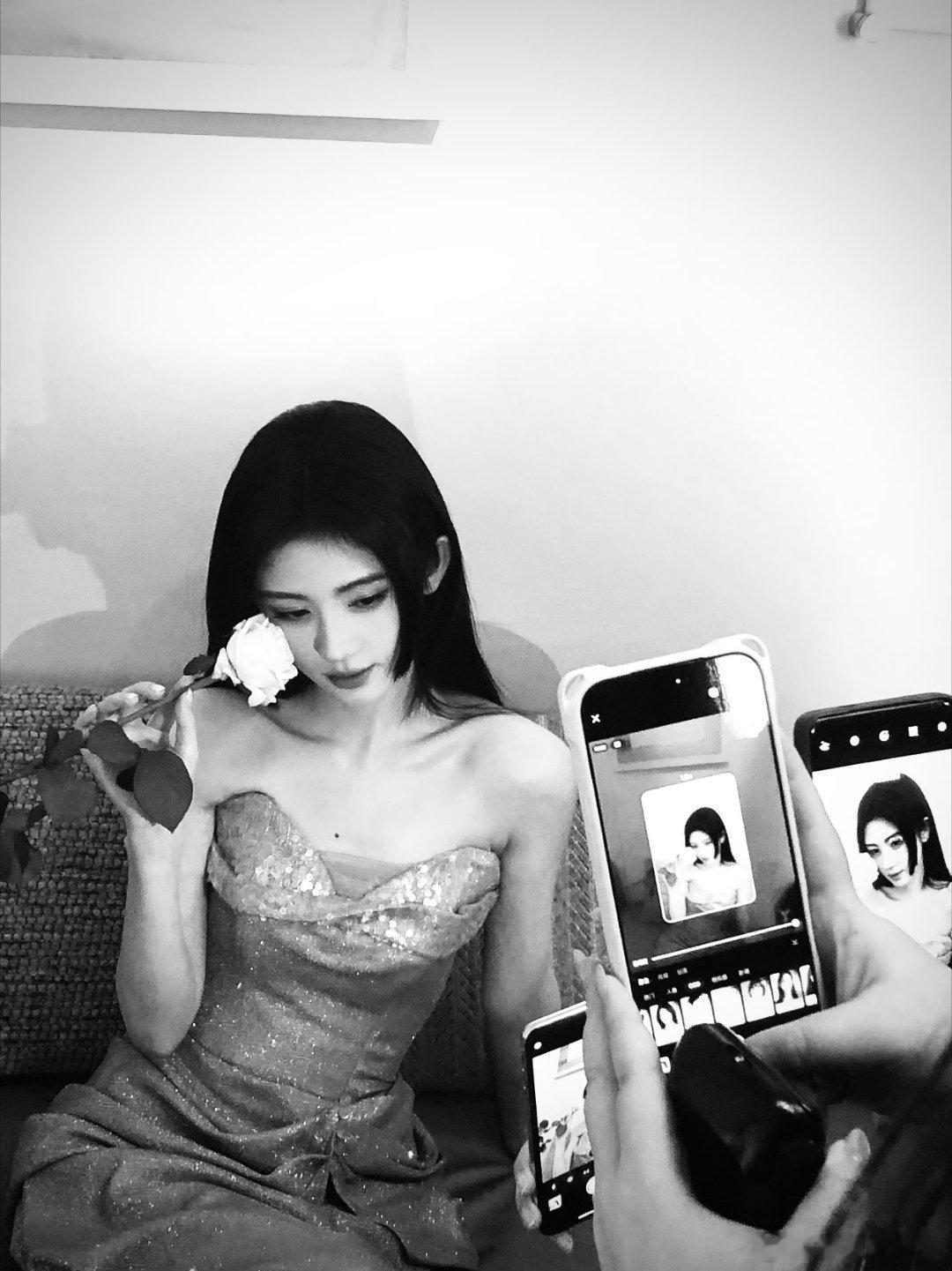 jjy鞠婧祎千香 jjy鞠婧祎姜黎非 全世界就一个我 珍不珍惜随你o(´^｀)o