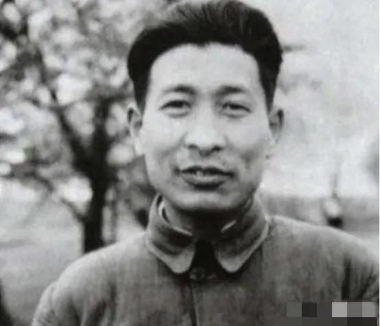 1949年，叛逃12年的红军师长方步舟带1400人起义，司令员王建安不敢收，陈毅