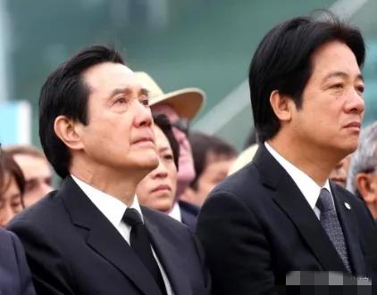 马英九，如果大陆要武统，我第一个不接受。
赖清德，如果要统一，我们会拼命保护。