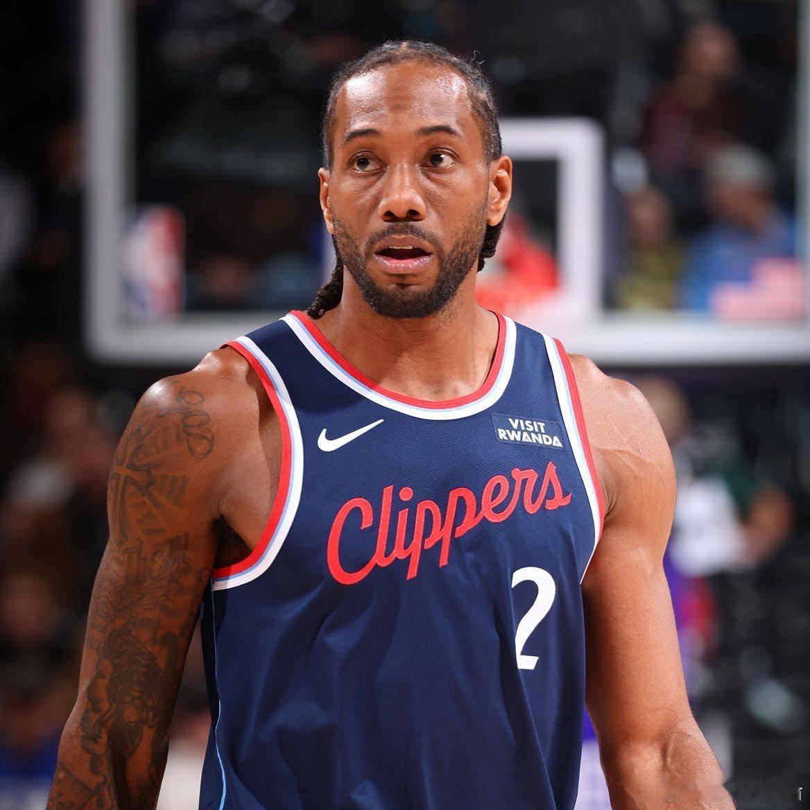 据ESPN记者温霍斯特消息，一位东部联盟球队高管表示，各队引援优先考虑科怀·伦纳