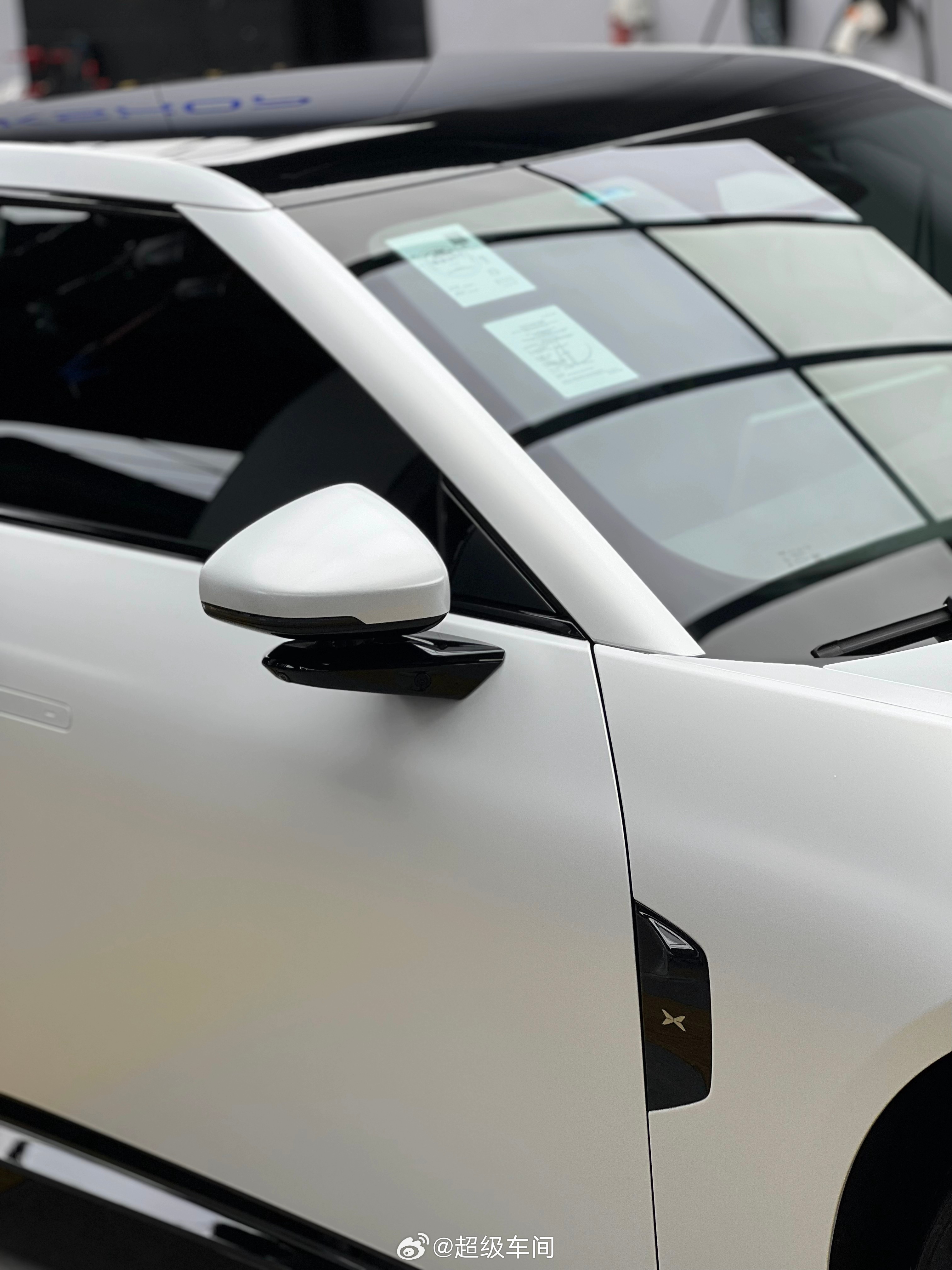 小鹏P7｜陶瓷白陶瓷般的细腻纯白🫧演绎出最极致的科技温柔🤍改色膜 小鹏汽车 