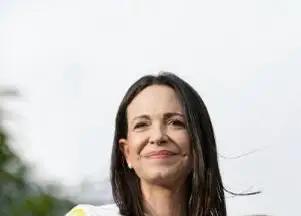 就在马杜罗被抓之后，委内瑞拉反对派核心人物马查多似乎有了出山的机会，然而她已被排