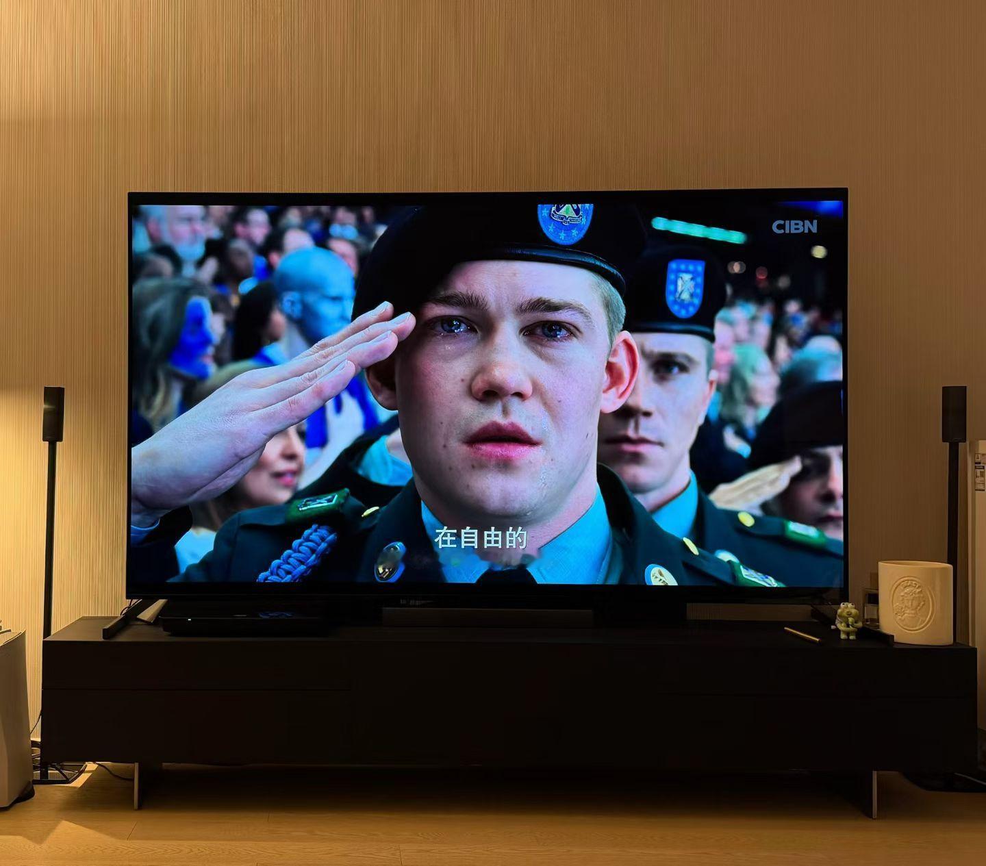 再看一遍《比利林恩》还是很五味杂陈，生命中最悲惨的一天成为了最值得庆祝的一刻，大