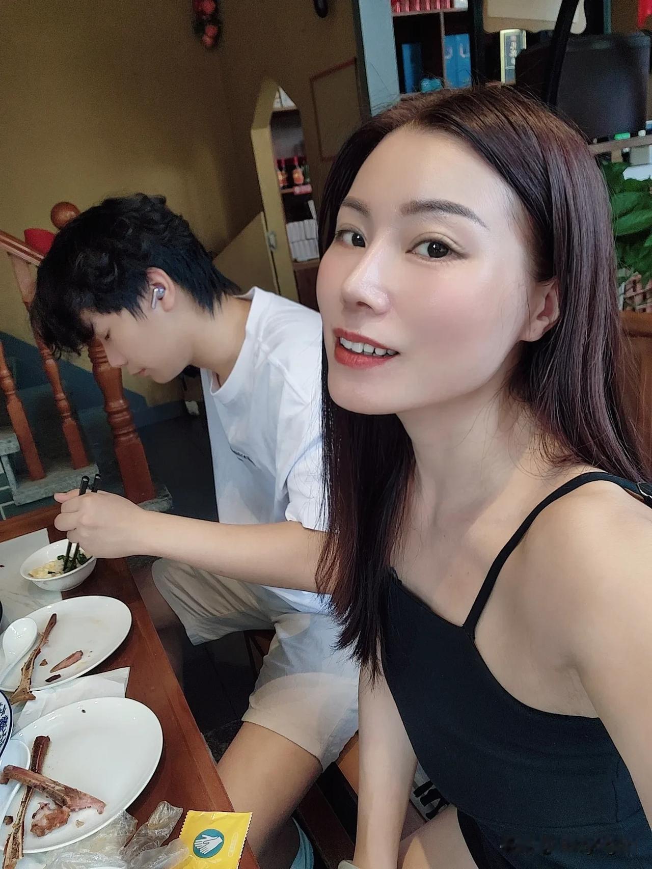 儿子的食欲不错喔，吃饭幸福感拉满 ，好好吃饭好好生活！日常美食分享 爱拍照爱生活