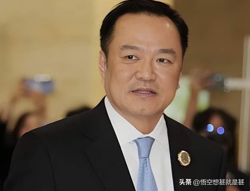 当地时间3月19日，自豪泰党党首阿努廷·参威拉军成为第33任泰国总理！

泰国国