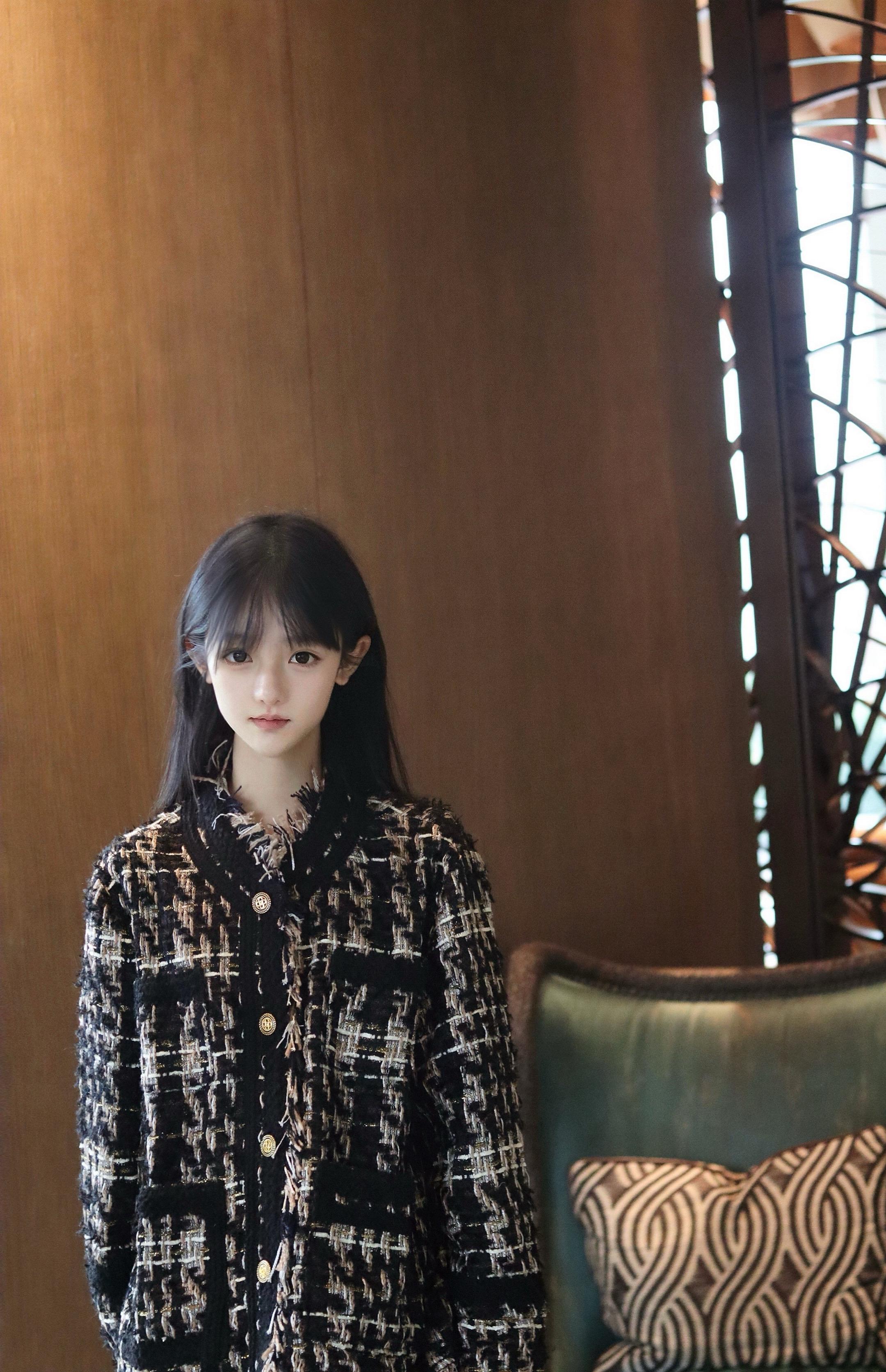 松柏之质，经霜弥茂