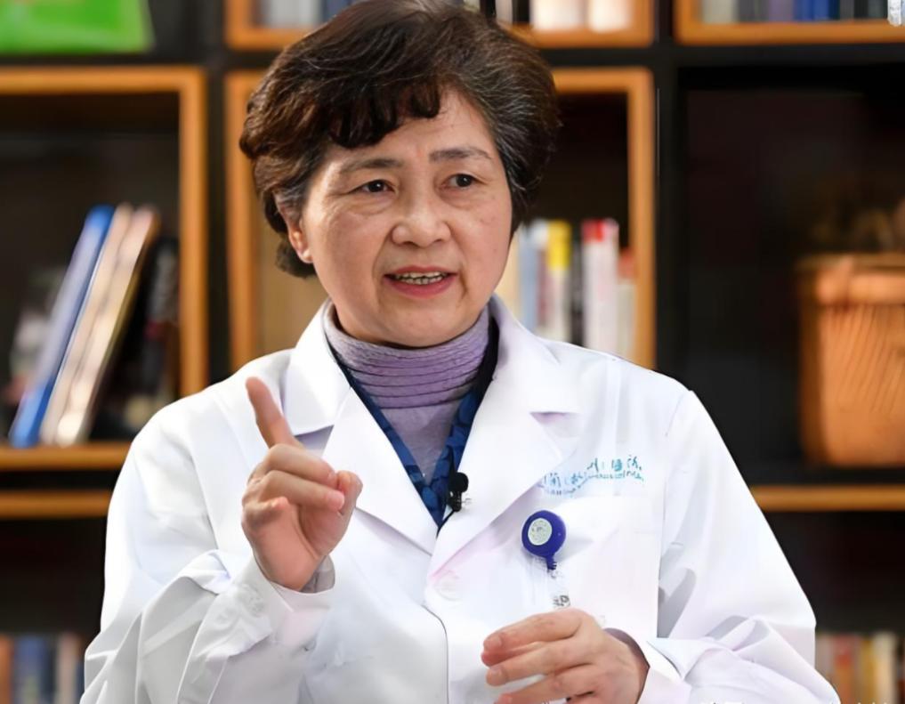 2020年，当年提出武汉“封城”举措的李兰娟院士，为国家立下了卓越功勋，可谁都没