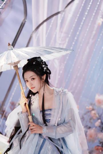 李兰迪紫纱古装好灵动李兰迪千云兮俏皮萌神来的 这次的古装造型真的是太有贴合度了呀