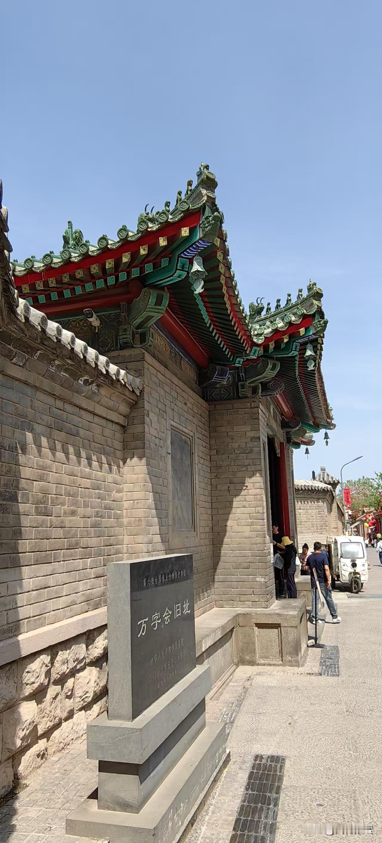 自从读了同城夏老师的“上新街”系列，我便心心念念着，要去上新街转一转。

之所以