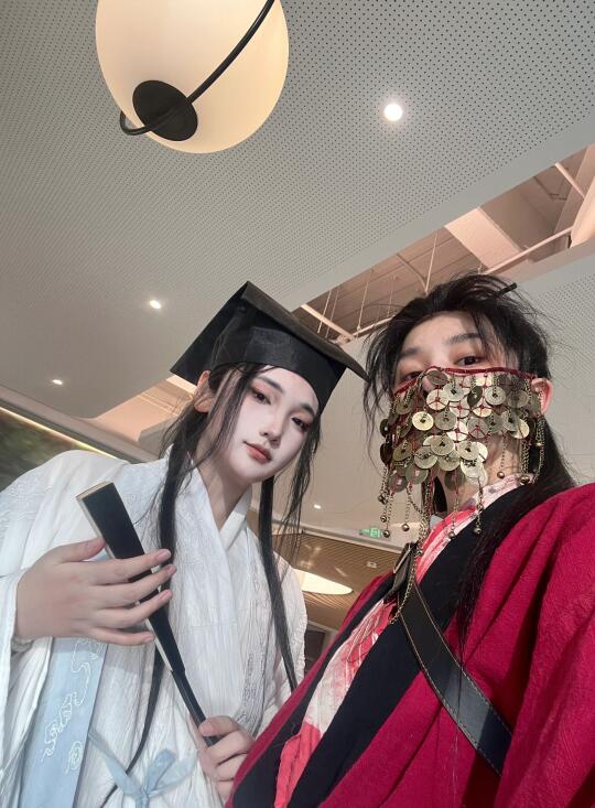 李兄，咱们这是……