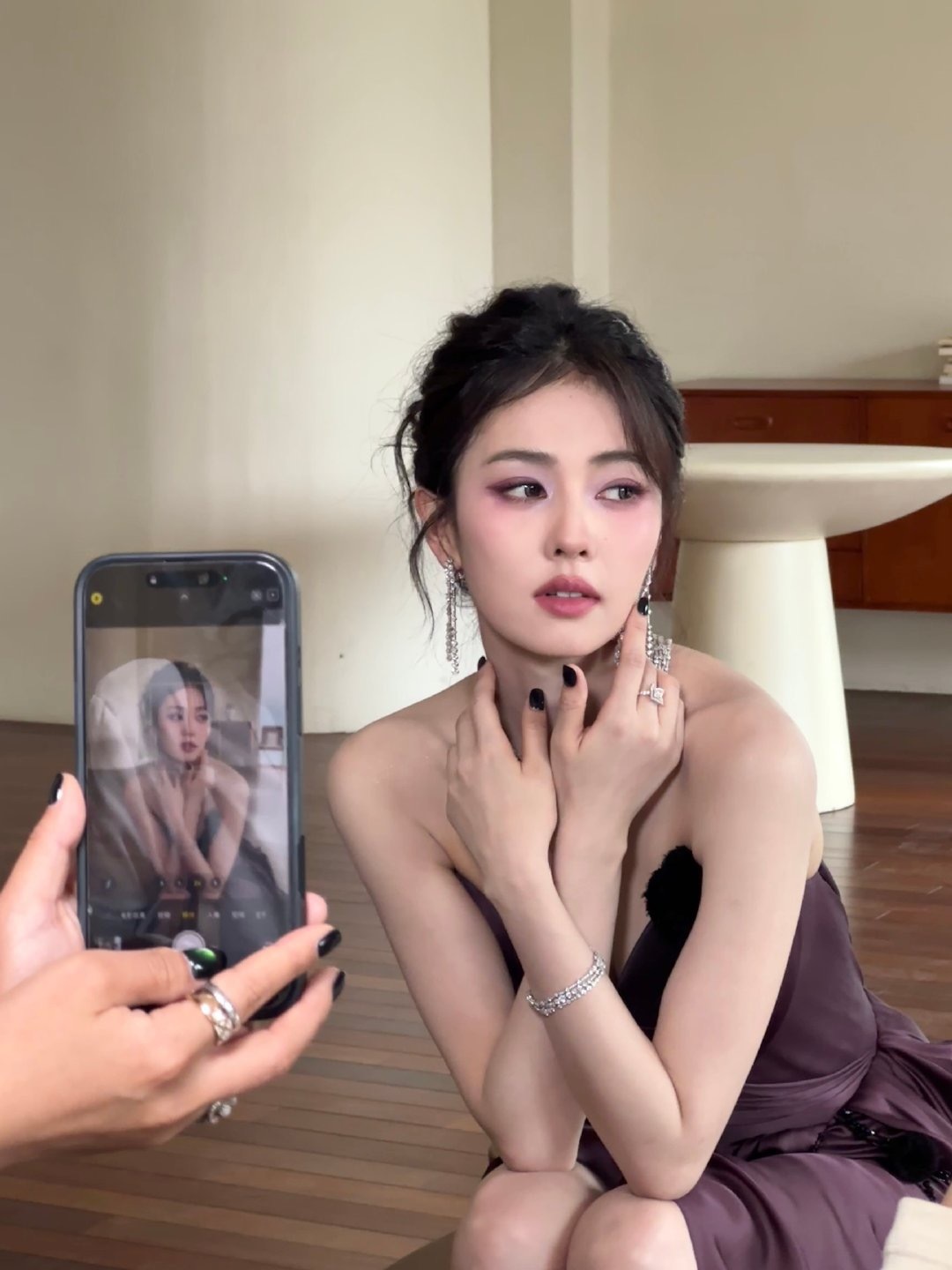 腾讯招商大会白鹿解锁最新季高定look，也太好看了吧！[爱慕] ​​​