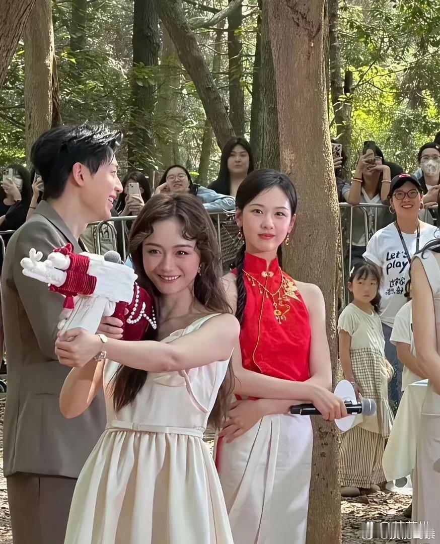 陈‏‏都灵那嫌弃脸摆得挺到‎‎位，﻿﻿换我我也这反﻿应。 