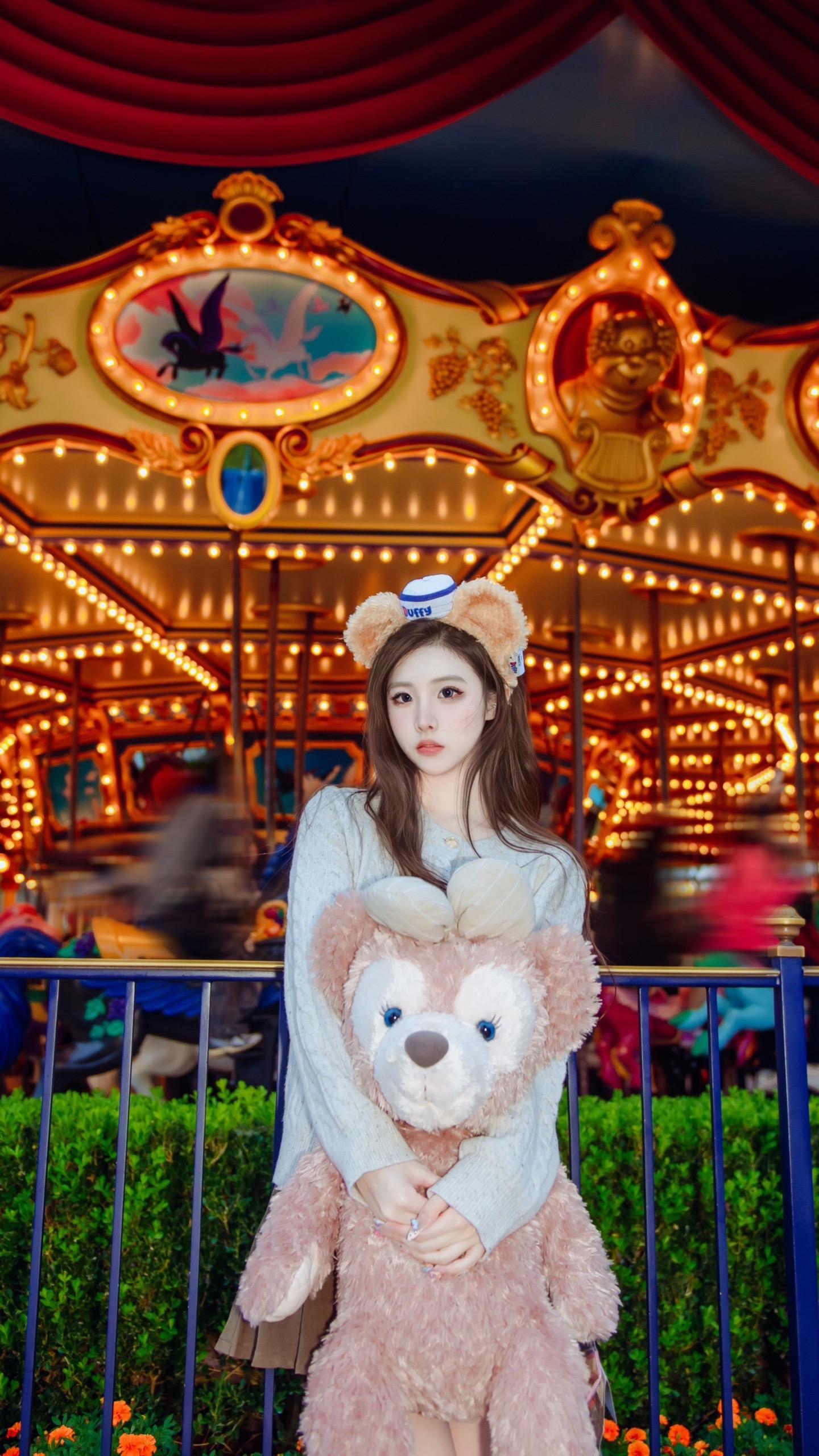 我抛了个硬币 闭眼许愿 反正都会幸福‧₊˚⋆♡̷☆₊