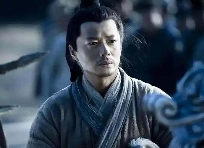 韩信军事才能天下无双，为何最后却被吕后设计杀死在长乐宫？

提到韩信，公认是汉初