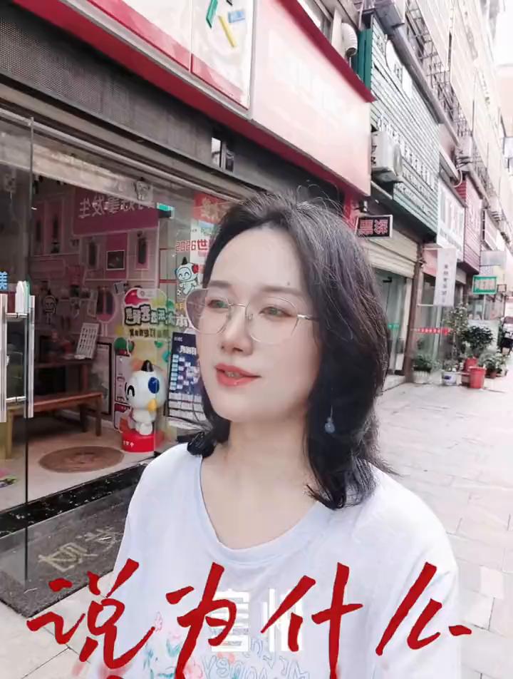 买彩票最怕的就是中五百万。有很多人不理解为什么害怕彩票中五百万？因为老话说得好：
