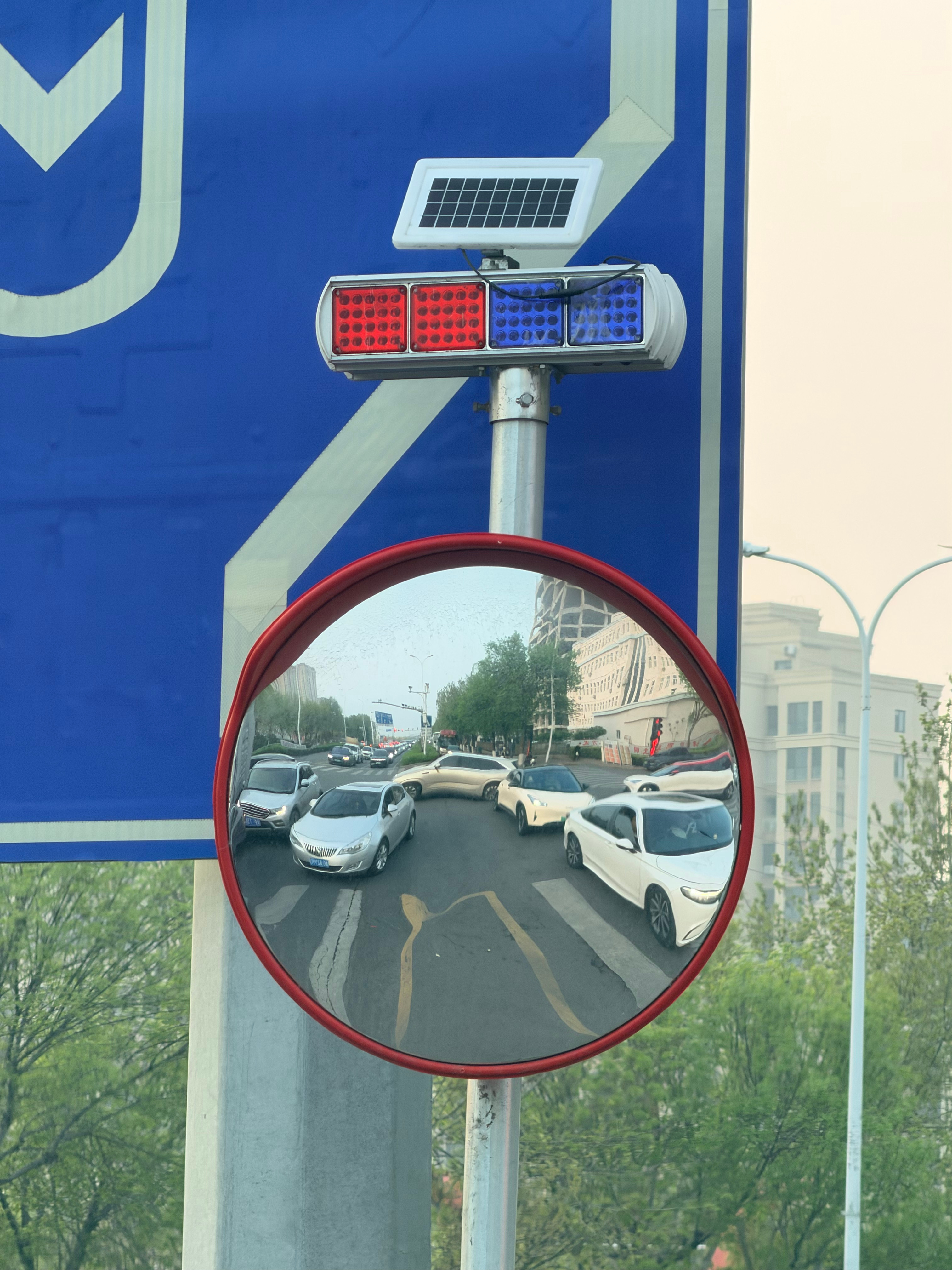 Pʟᴏɢ:（（上班  咖啡  过春天…!!!💼跟着天津本地人吃炒菜馆子最近被推