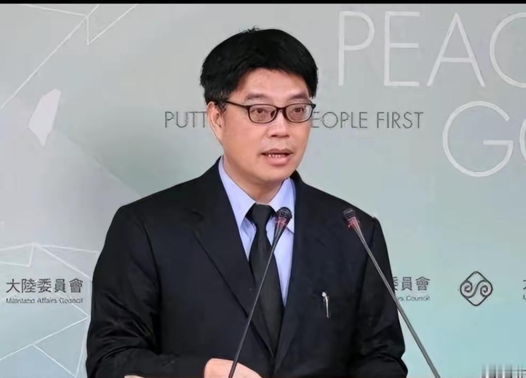 民进党当局果然要把“抗中保台”坚持到底。大陆刚刚公布十项惠台措施，台陆委会就迫不