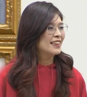 查了查郑丽文的老公，这不查不知道，一查真是让我瞬间明白了许多。原来，她与丈夫骆武