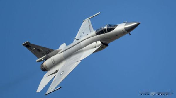 5月14日，印度方面关注了，伊拉克空军采购JF-17枭龙战斗机。印度方面称，伊拉