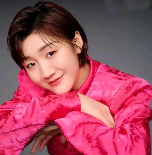 陈梦不受球迷待见，本质是中国女乒太强大。

陈梦奥运会卫冕成功，却不受球迷待见。