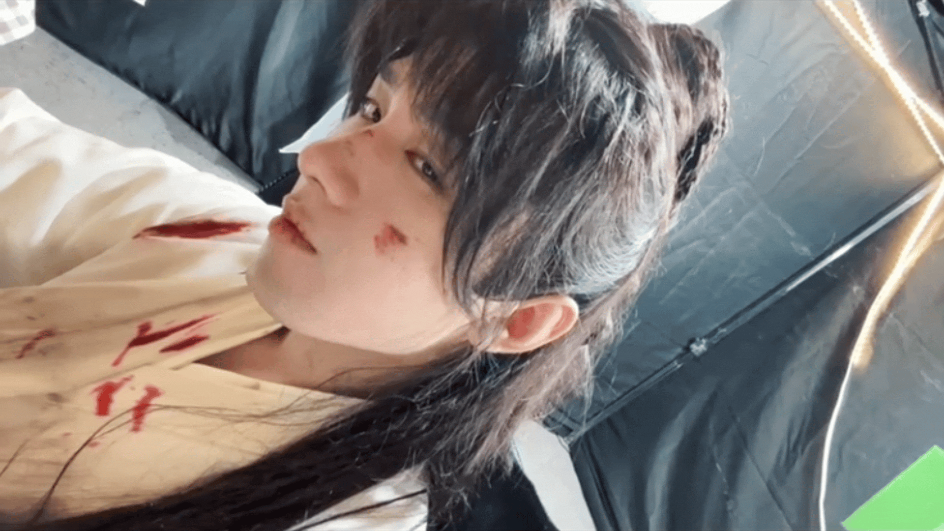 好漂亮好立体一张脸……眯眼睛特别鲜活😭 ​​​