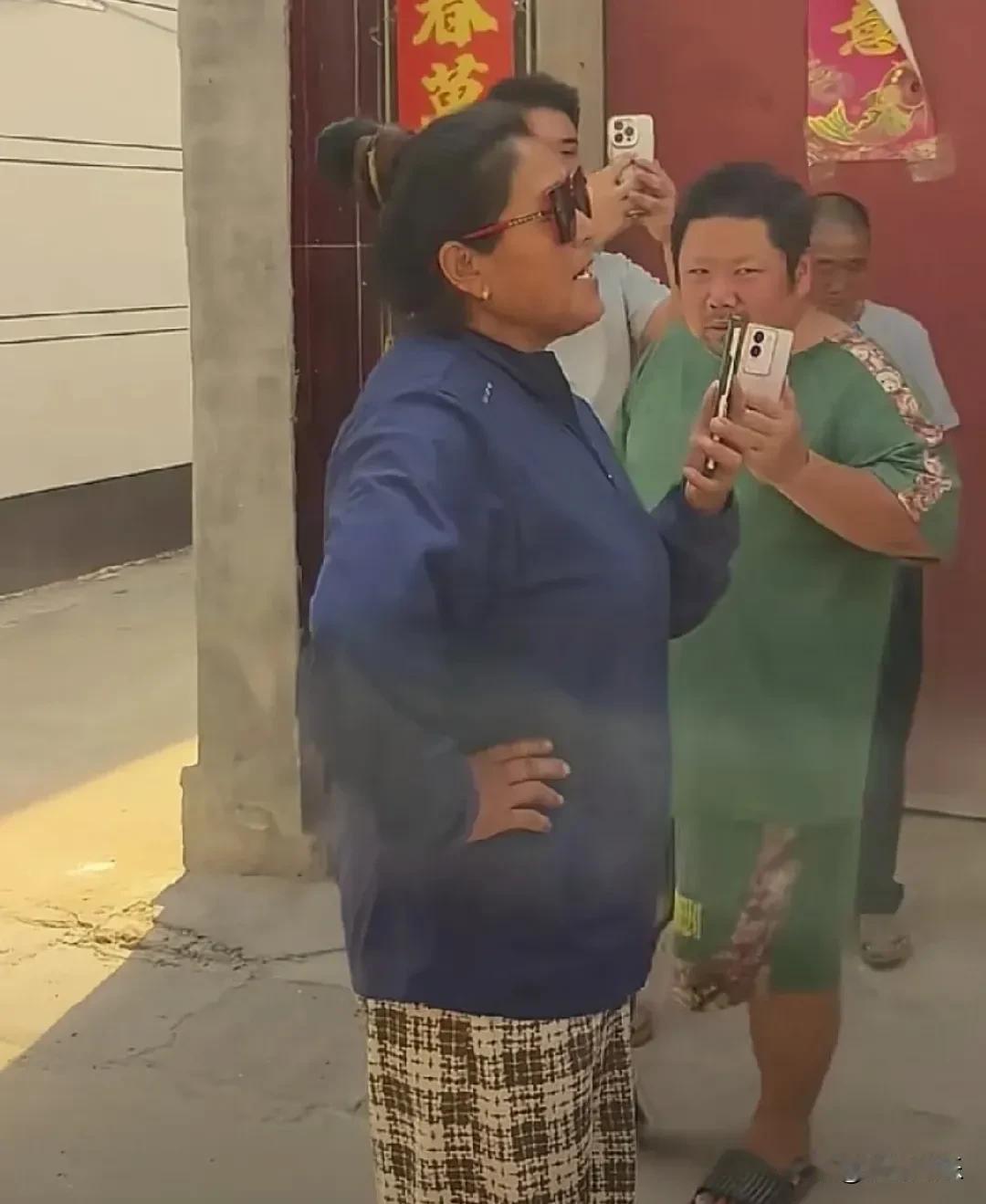 大衣哥这次算是出了口恶气！要钱的进去了，跟风的被罚了，律师已经在取证

俗话说人