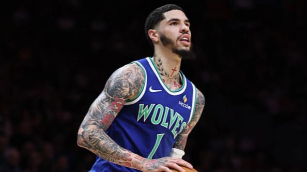 看NBA上咪咕视频，在常规赛森林狼131-106战胜热火的比赛中出现了全网争议比