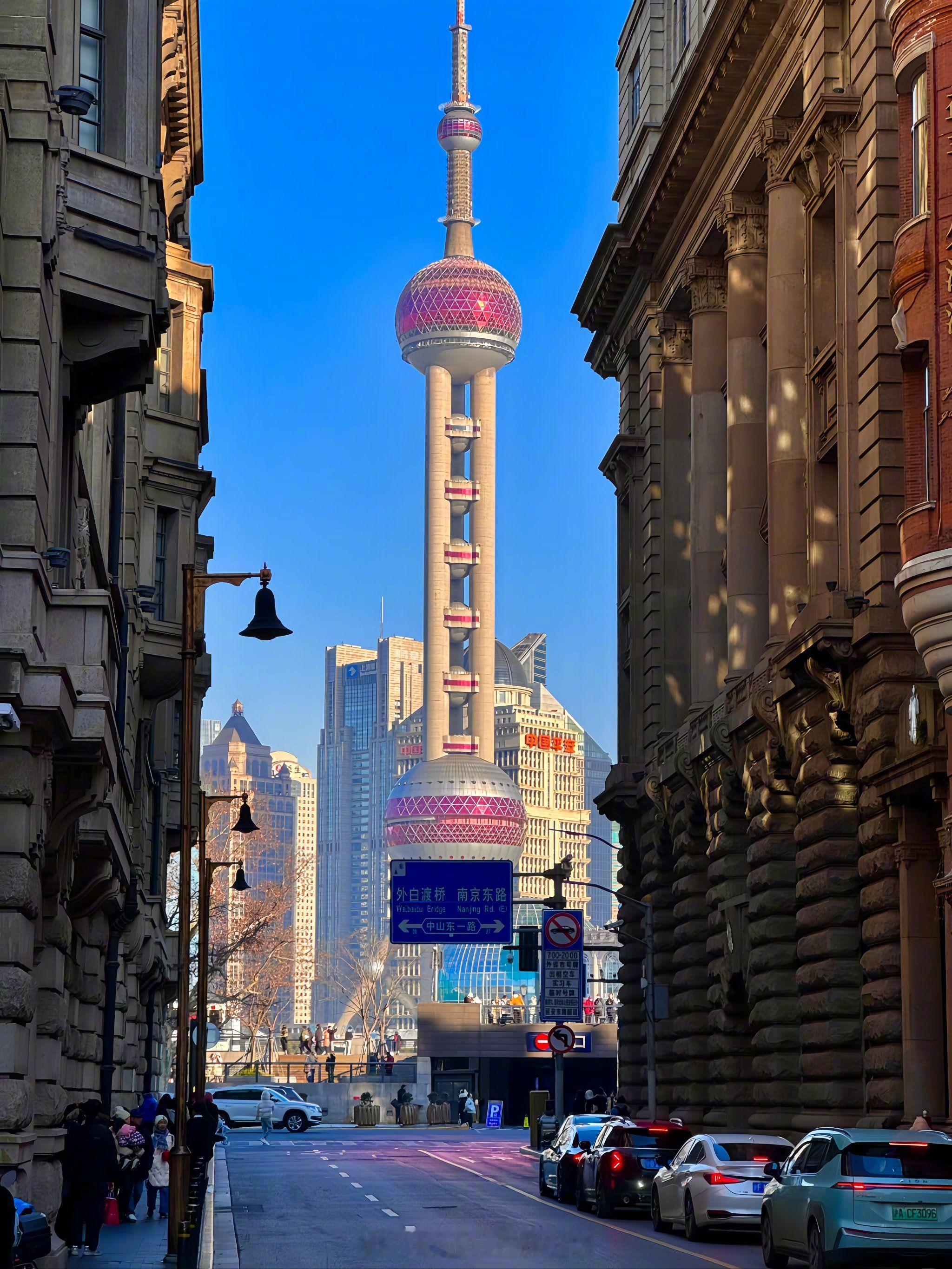 上海成五一免单人首选城市据悉，今年五一上海旅游预订量同比增长30%，酒店预订量大