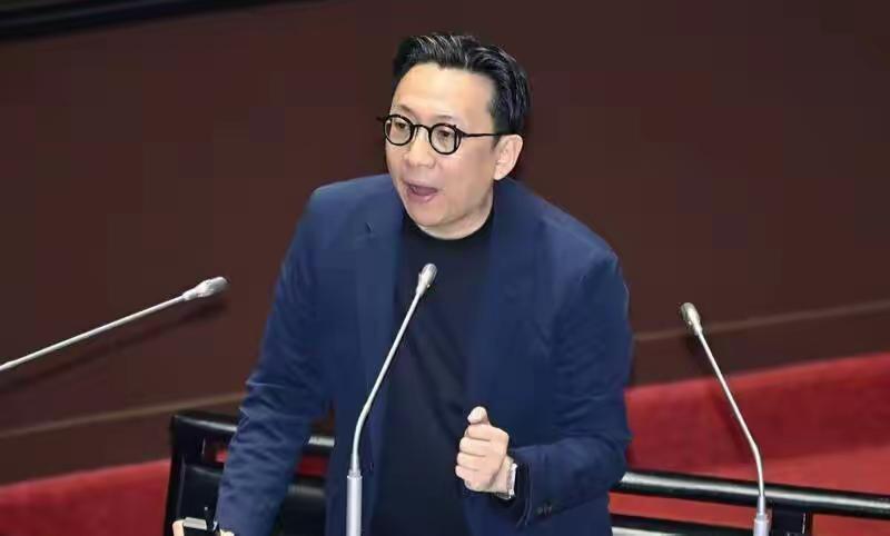 台“民众党”发表声明，

国民党立委葛如钧今天（30日）表示，“台独言论，也必须