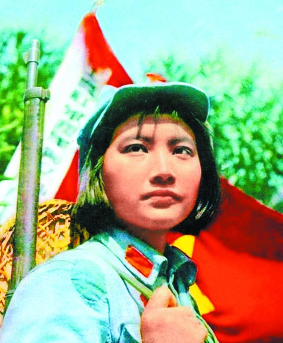 1952年全军整编11万女兵离队，廖汉生却特意请示彭总要求这位女兵必须留下
19