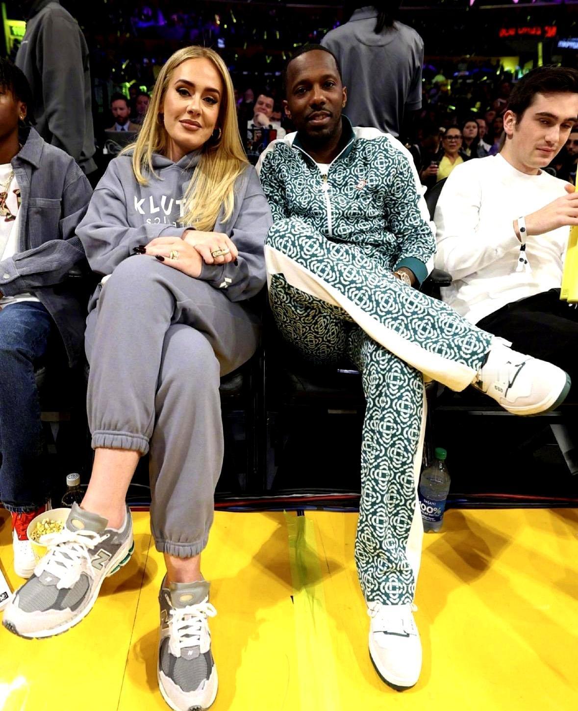 库明加板凳坐穿第30天
 
经纪人富保罗一句话，勇士更衣室直接炸锅。他说：这孩子