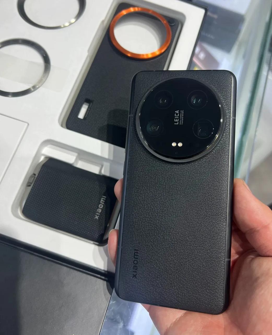 感觉过年换手机太早了，6000块的iPhone 15 Pro都不香了，因为现在国