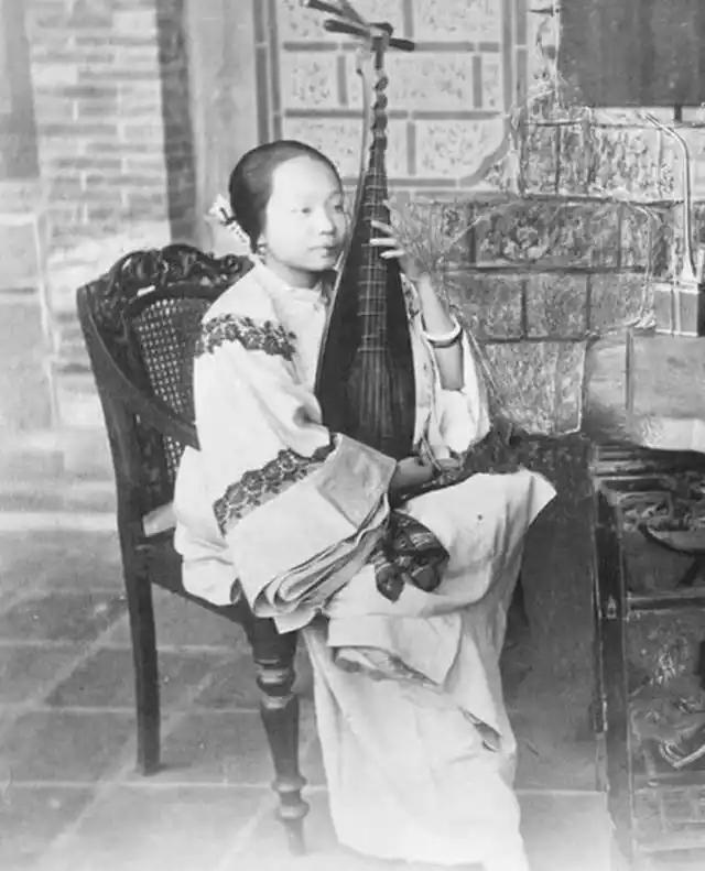 古代青楼女子，你真以为是谁想当就能当的？

总有人觉得古代的青楼女子，只要是个女