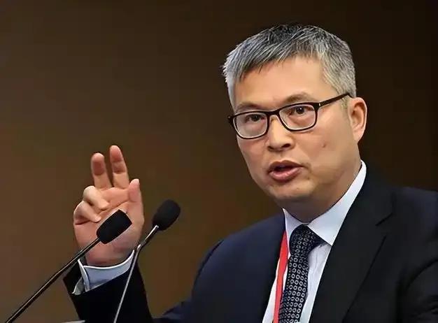 连续亏损整整14年，前后砸进去3000多个亿，股民指着他的鼻子痛骂。这要是换了别