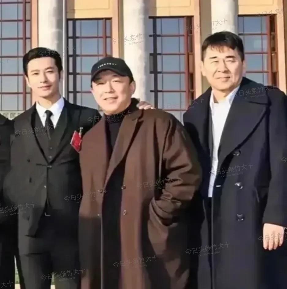 我看总有人夸黄晓明帅气，但我感觉这里最帅的是黄渤
最近和朋友们聊天时提到了几位男
