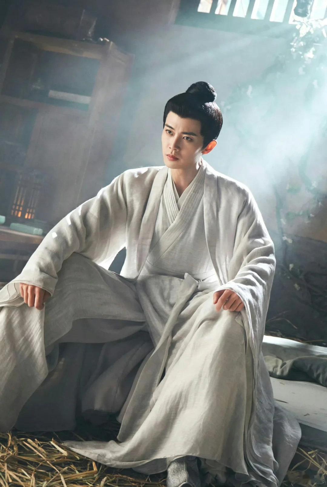 任嘉伦拍的佳偶天成地广任嘉伦哎哟好巧你也在  看起来任嘉伦是偶遇了自己的《佳偶天