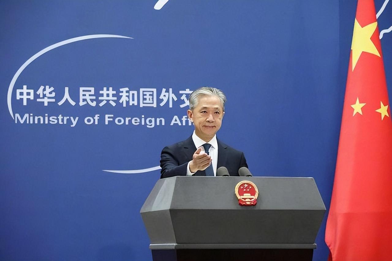 高市连续两天供奉，日本军国主义试探底线
高市早苗连续两天向靖国神社供奉祭品，12