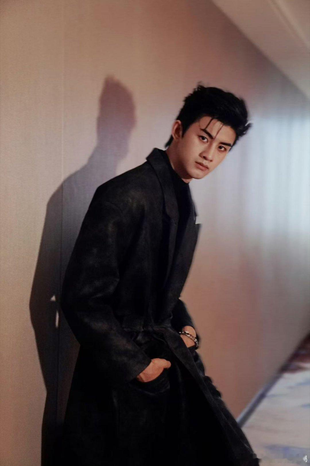 #横店影视节##文荣奖青年演员扶持计划# 陈瀚鹏，新面孔受关注。185 浓颜系，