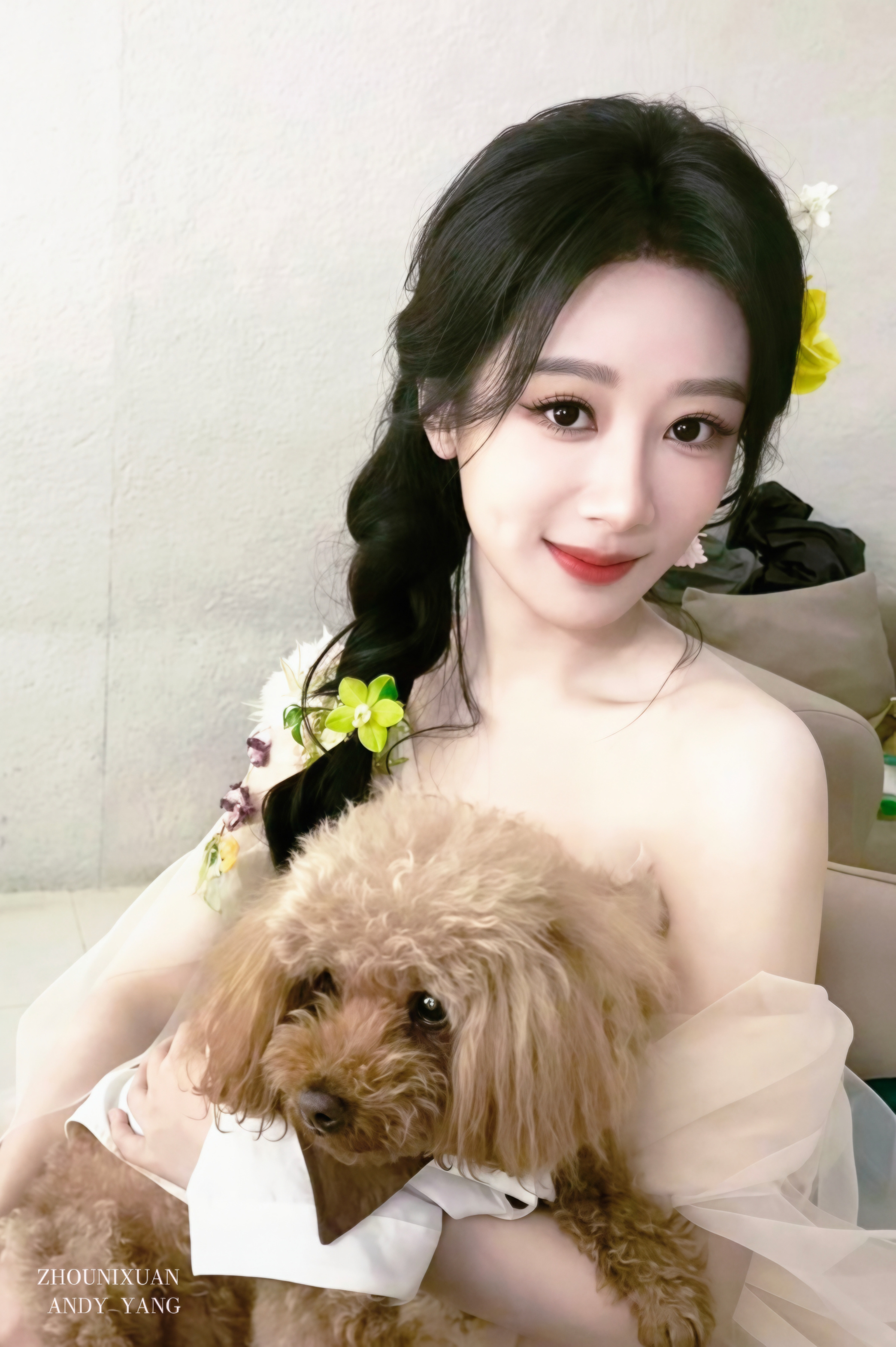 杨紫杨紫玉兰花开君再来 杨紫董竹君 这个世界乱糟糟的，而你干干净净，可以悬在我的