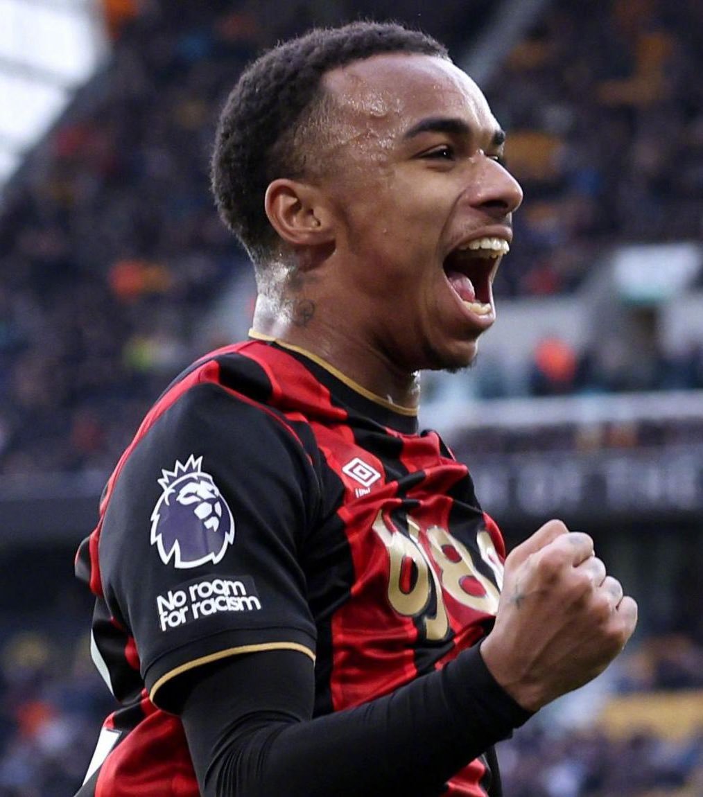 📢 曼联正在关注伯恩茅斯双星埃利·朱尼尔·克鲁皮和马克斯·塞内西。消息源：Ch