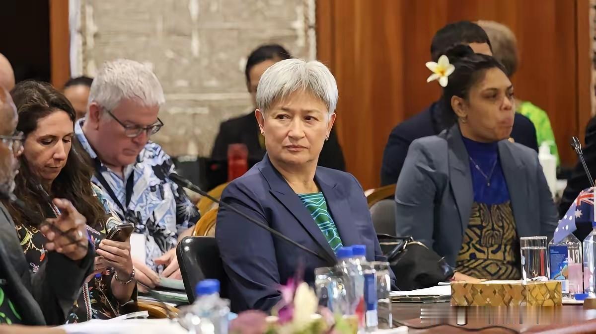 太平洋岛国论坛外长会在斐济苏瓦落幕，会上出现让澳大利亚、新西兰处境尴尬的一幕。新