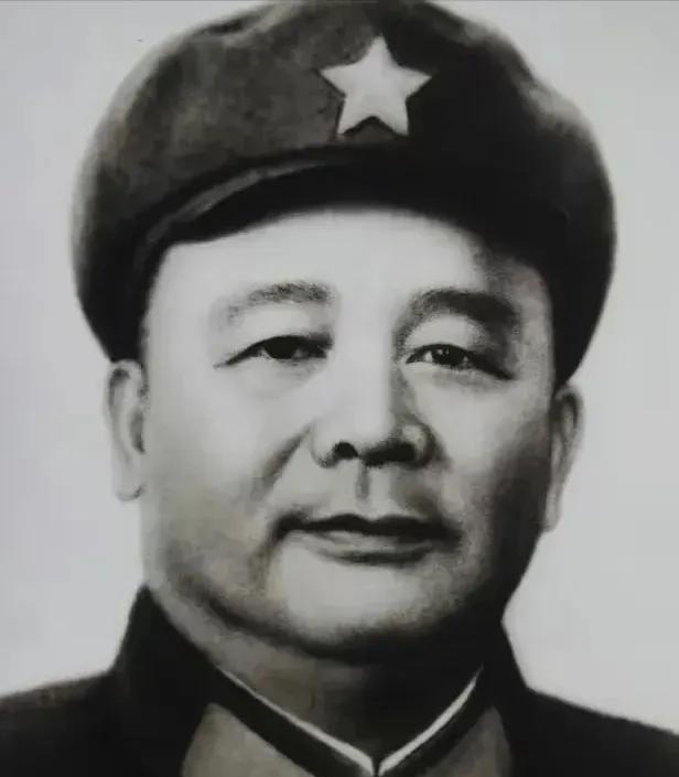 1950年，与徐海东失散20多年的女儿徐文金在广播中听到了父亲的名字。她没想到：