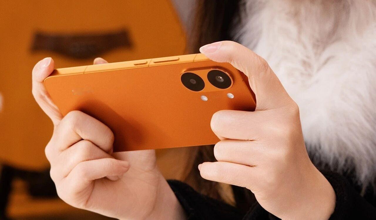 橙意满满 红米 Turbo5 Max这次红米 Turbo 5 Max 在外观设计