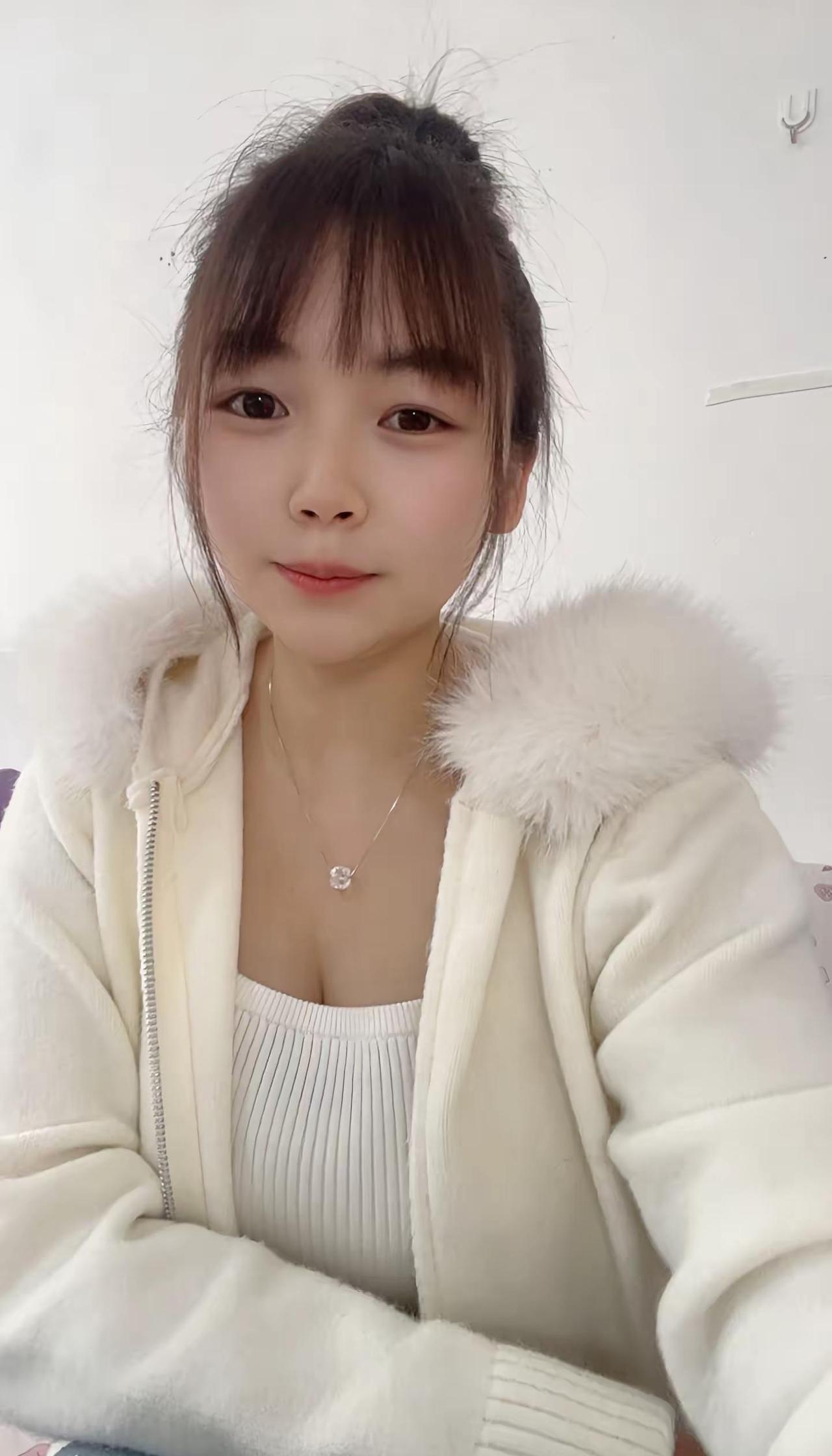 找对象一定要找那种长期单身的人，你们都单身几年了啊！😊😊😊