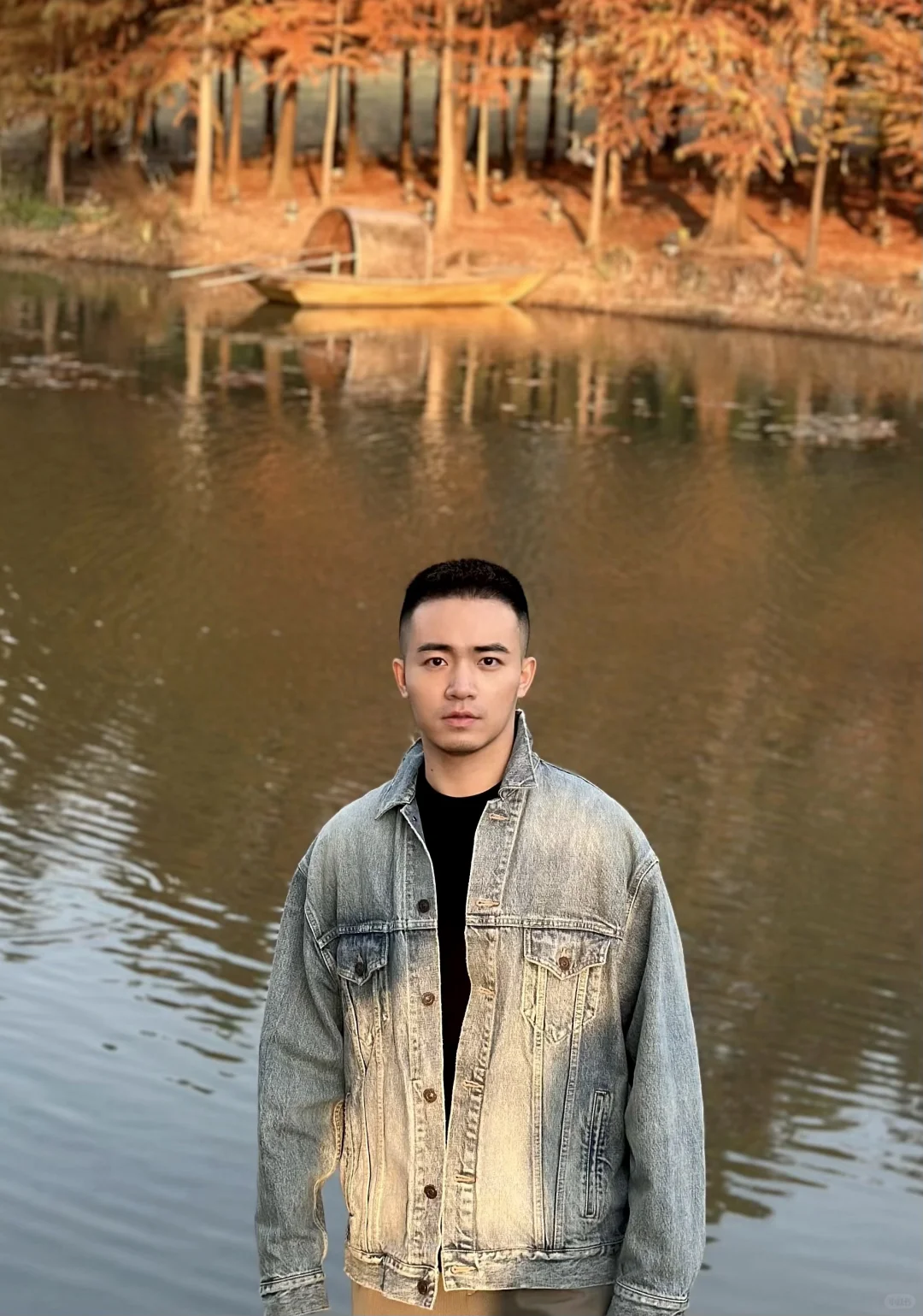 今年的枫叶不够红啊