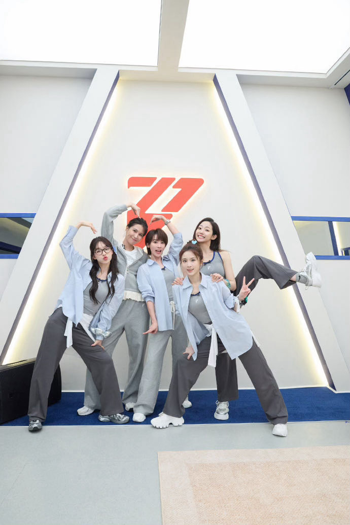 浪姐三公三场直播 团秀、X秀、师姐合作秀全安排上了，这阵容是要把我榨干啊，周末三