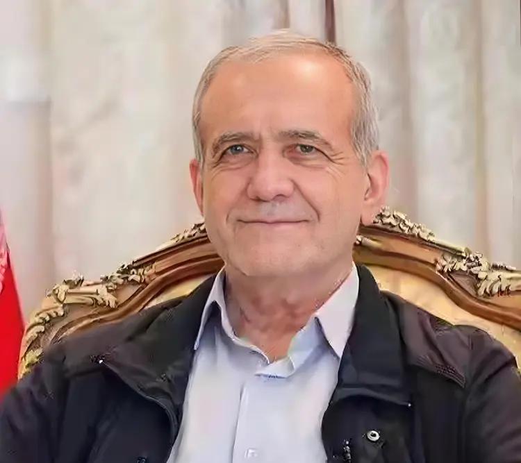 以色列和美国28日对伊朗空袭，目标就精神领袖哈梅内伊以及伊朗总统总统佩泽希齐扬等