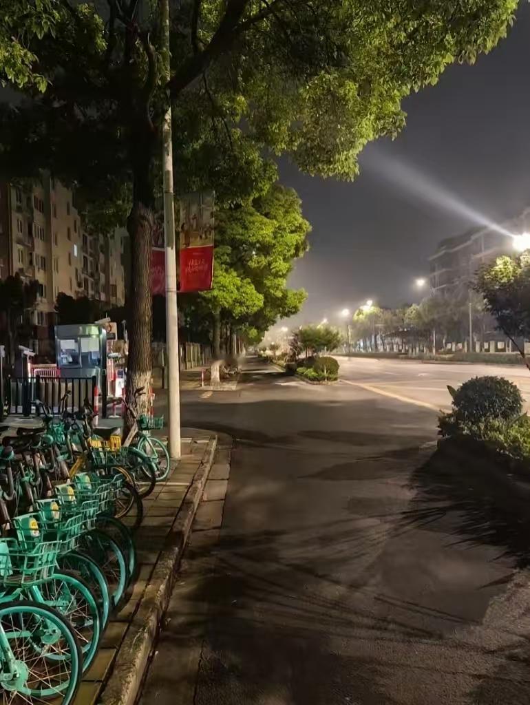 今天8月14号了，还有最后9天，也就是8月23号，全国各地就正式结束长达40天的