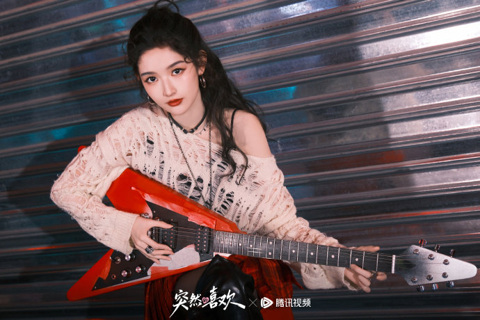 王玉雯电吉他王玉雯电吉他造型哇哦好帅哦！ 